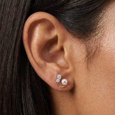 Pearl Curve 9KT Gold Laboratory Grown Diamond Earrings