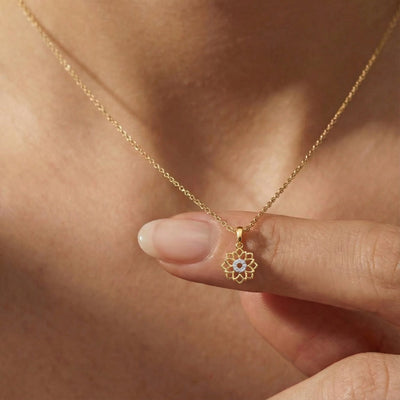 Aesthetic Flower 9KT Gold Laboratory Grown Diamond Pendant