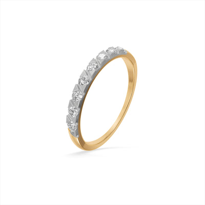 Shimmering 9KT Gold Laboratory Grown Diamond Band Ring
